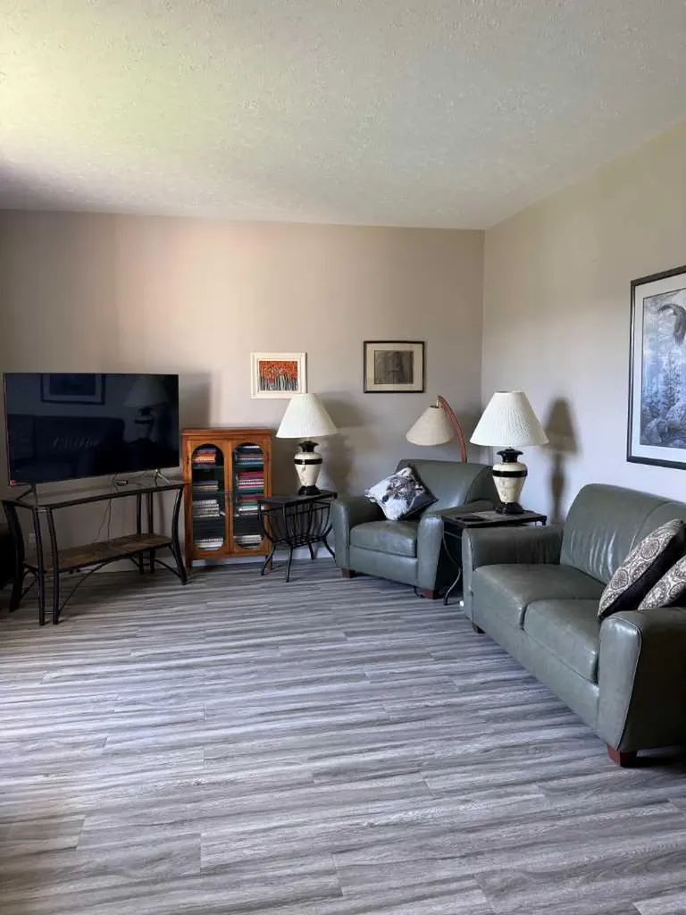 1505 6a Avenue N Lethbridge AB T1H0V9
