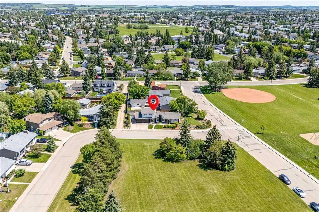 3 Armstrong Close Red Deer AB T4R 1C6