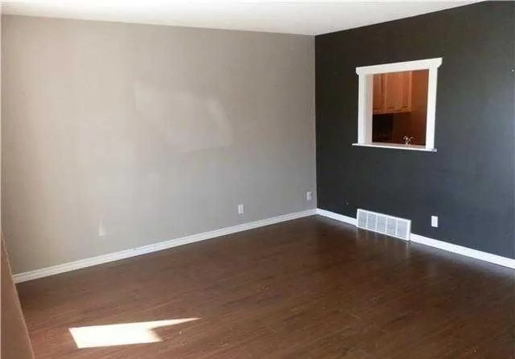 4906-4914 49 Street Berwyn AB T0H0E0