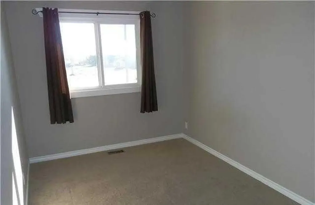 4906-4914 49 Street Berwyn AB T0H0E0