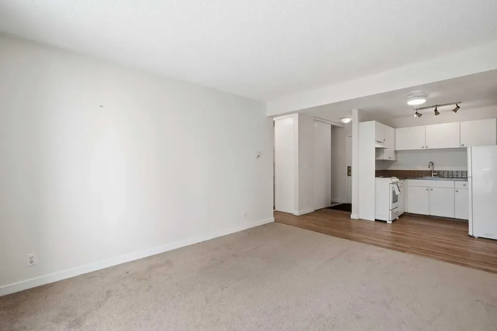 5601 Dalton Drive NW Calgary AB T3A 2E2