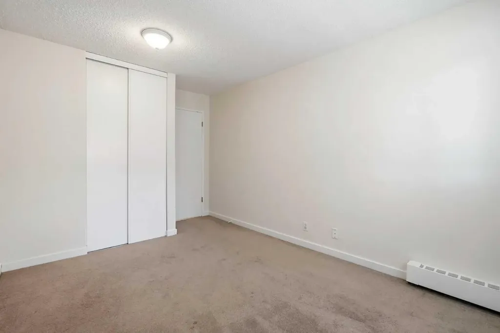 5601 Dalton Drive NW Calgary AB T3A 2E2