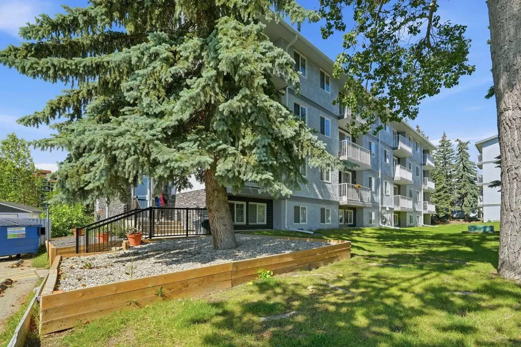 5601 Dalton Drive NW Calgary AB T3A 2E2