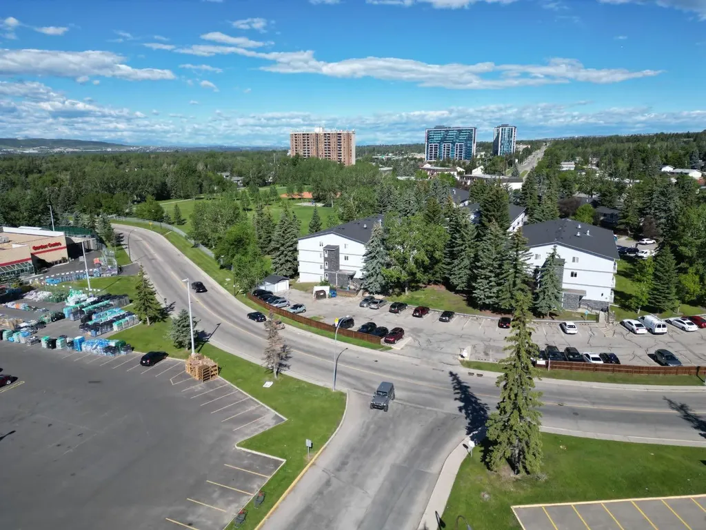 5601 Dalton Drive NW Calgary AB T3A 2E2