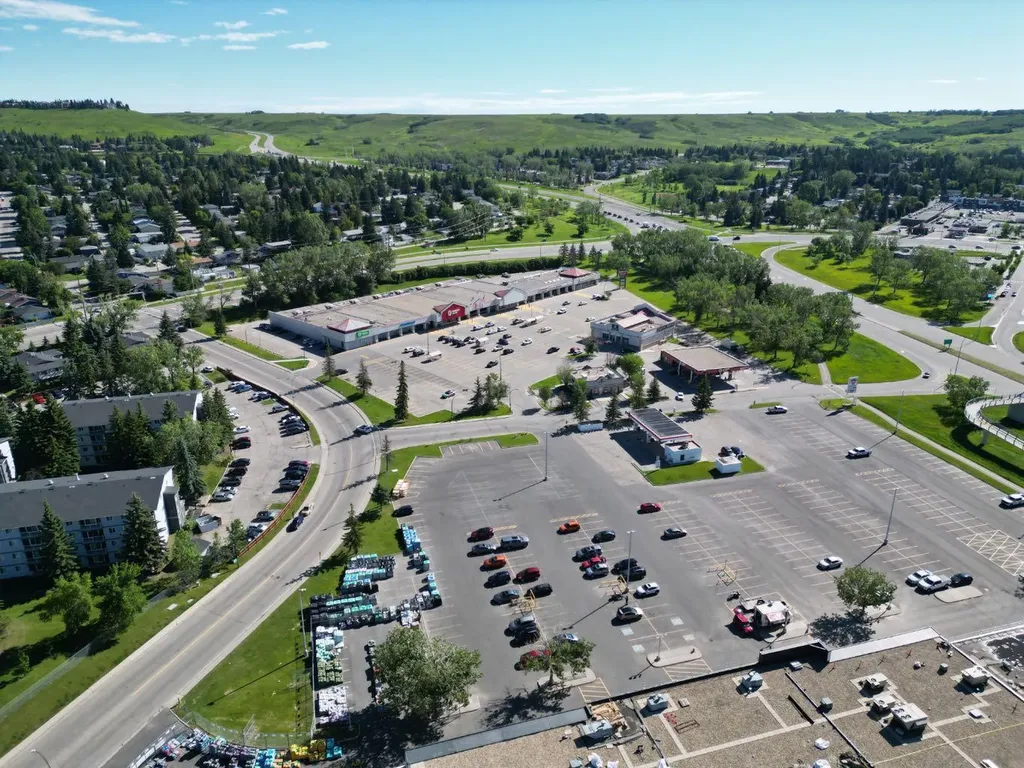 5601 Dalton Drive NW Calgary AB T3A 2E2