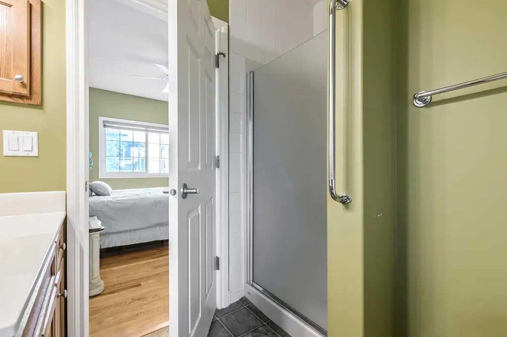 14 Cimarron Park Cove Okotoks AB T1S 2L8