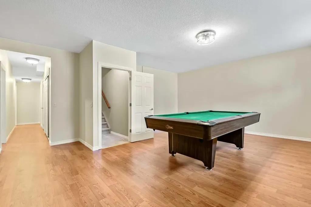 14 Cimarron Park Cove Okotoks AB T1S 2L8