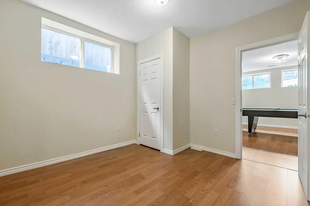 14 Cimarron Park Cove Okotoks AB T1S 2L8