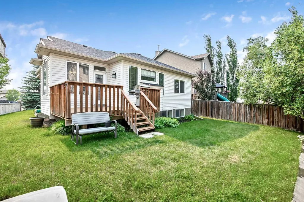 14 Cimarron Park Cove Okotoks AB T1S 2L8