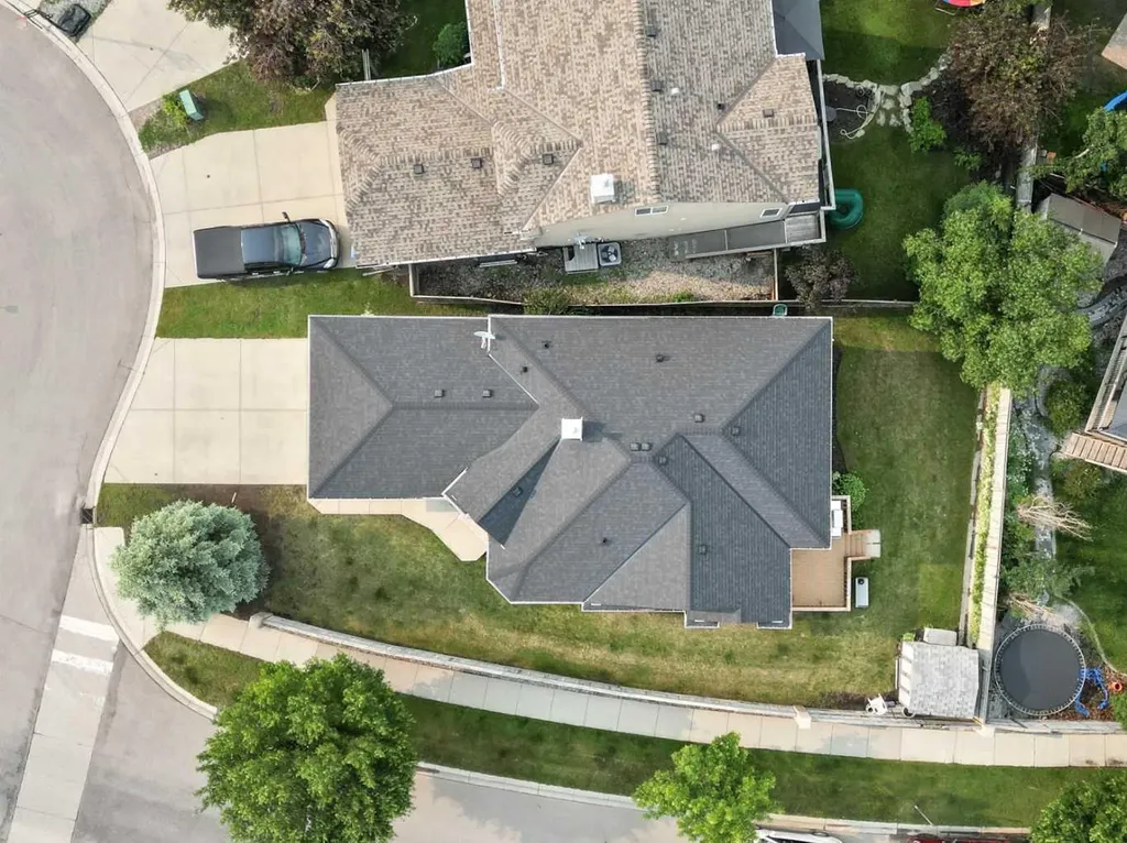 14 Cimarron Park Cove Okotoks AB T1S 2L8