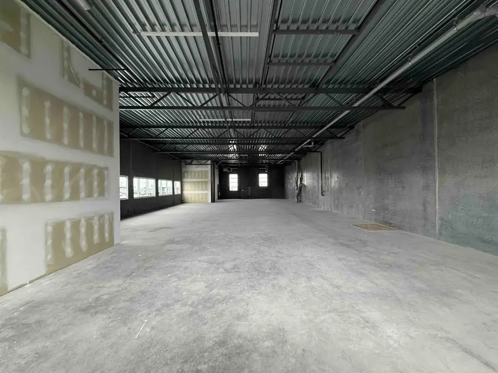 6520 36 Street NE Calgary AB T3J 4C8