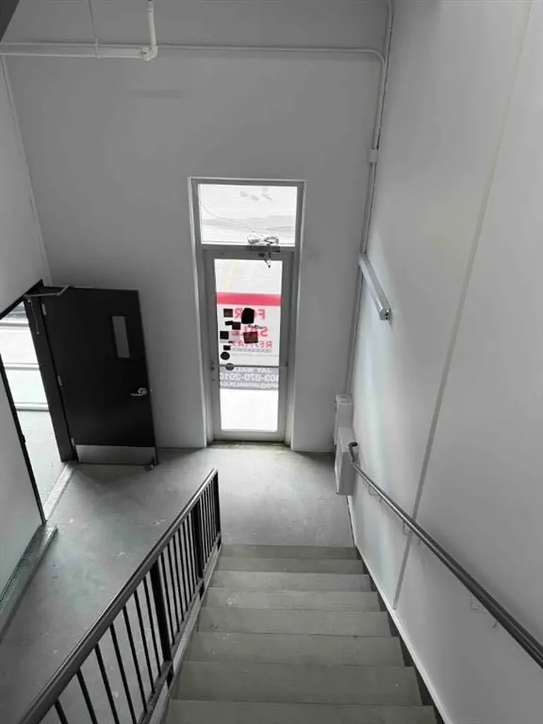 6520 36 Street NE Calgary AB T3J 4C8