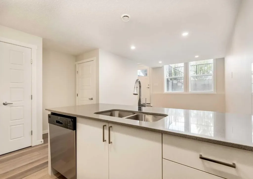 408 Cranbrook Square SE Calgary AB T3M 3K8