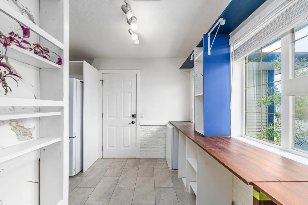 12 Silver Creek Boulevard NW Airdrie AB T4B 2R2