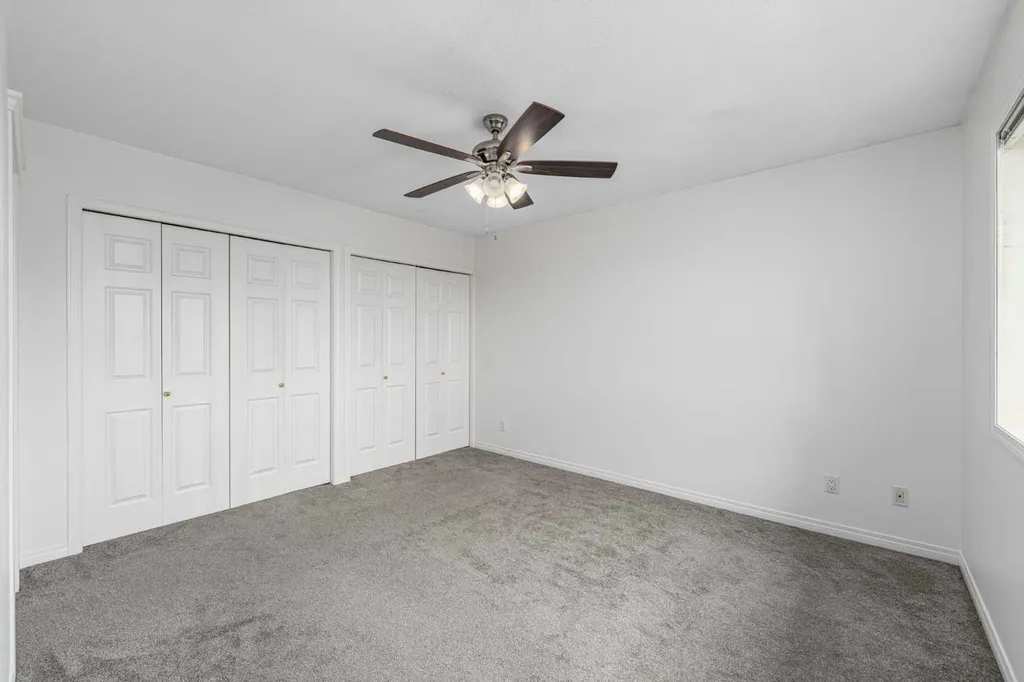 12 Silver Creek Boulevard NW Airdrie AB T4B 2R2