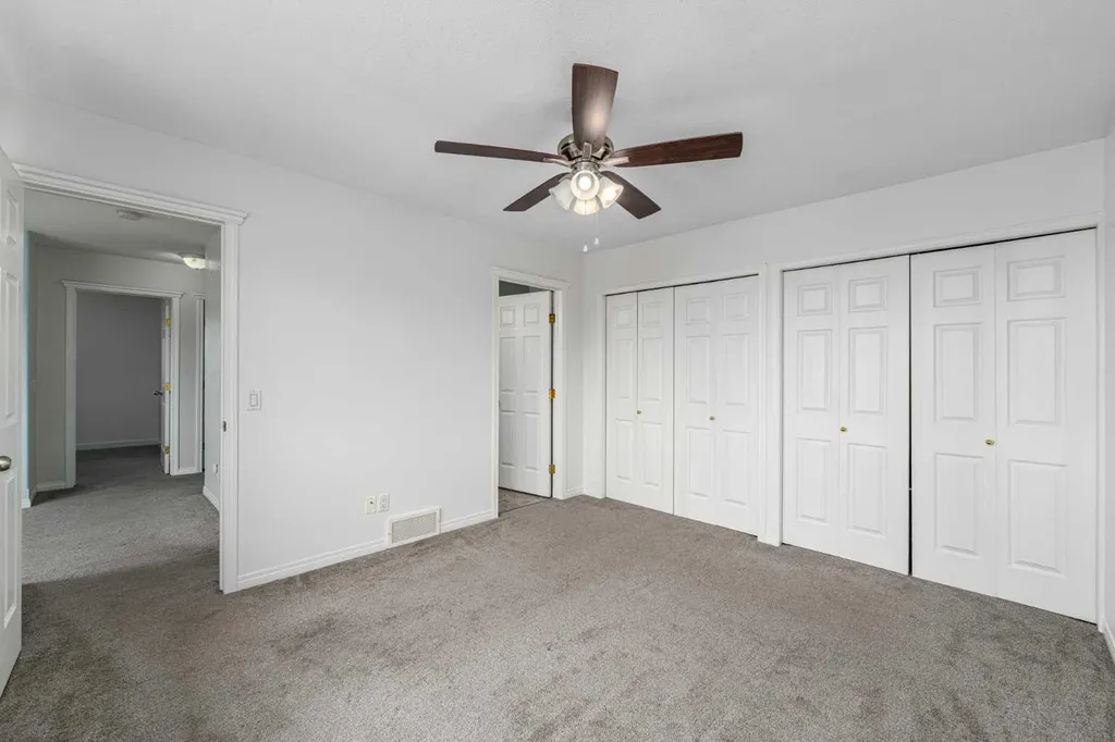 12 Silver Creek Boulevard NW Airdrie AB T4B 2R2