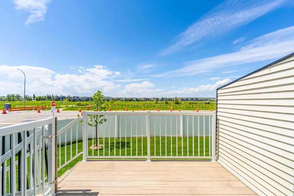 12 Silver Creek Boulevard NW Airdrie AB T4B 2R2