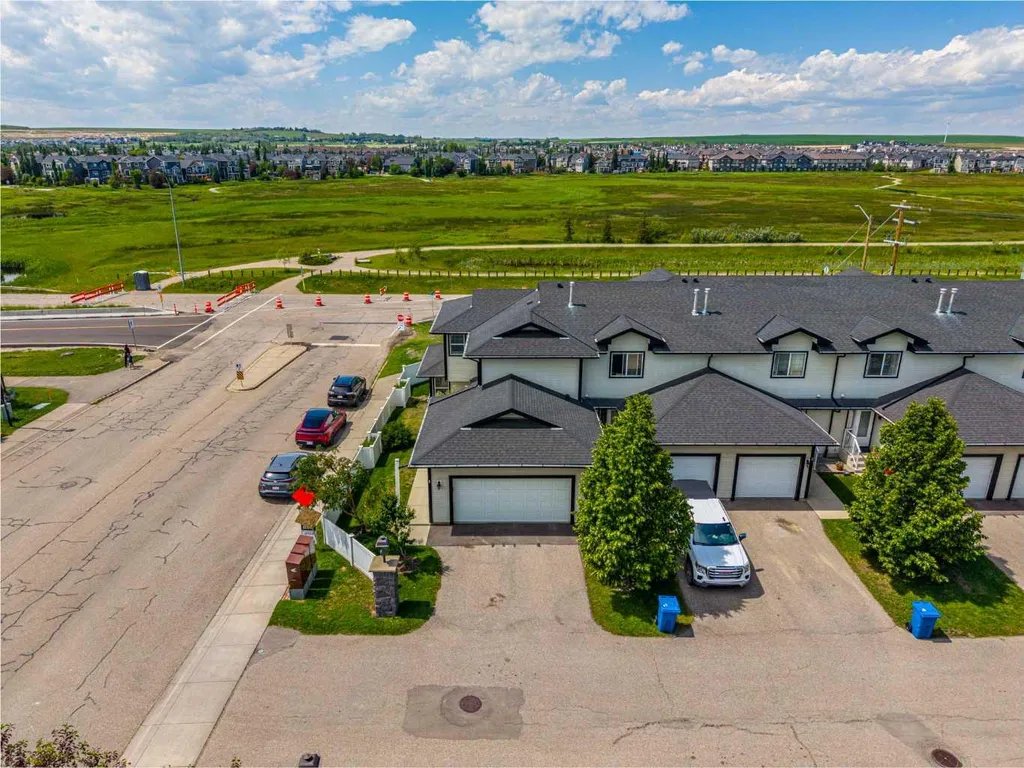 12 Silver Creek Boulevard NW Airdrie AB T4B 2R2