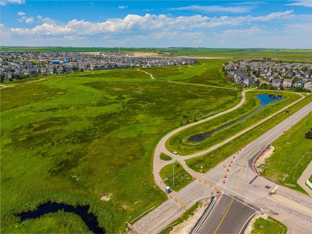 12 Silver Creek Boulevard NW Airdrie AB T4B 2R2