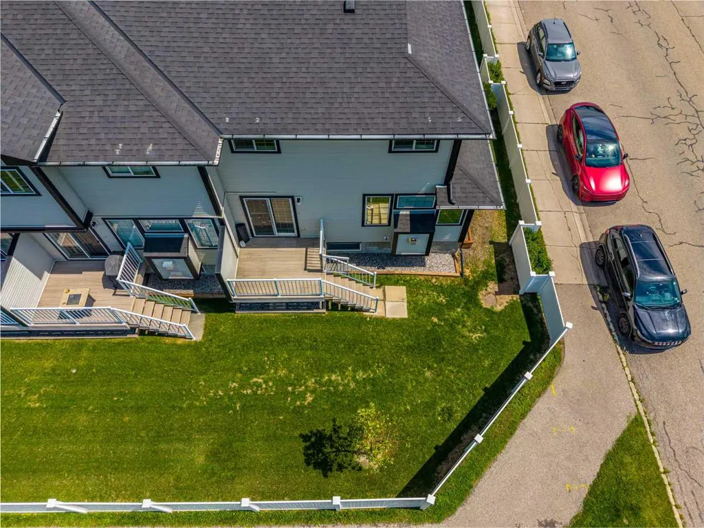 12 Silver Creek Boulevard NW Airdrie AB T4B 2R2