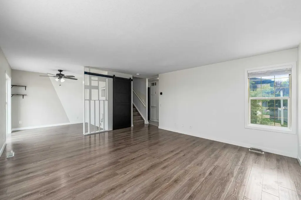 12 Silver Creek Boulevard NW Airdrie AB T4B 2R2