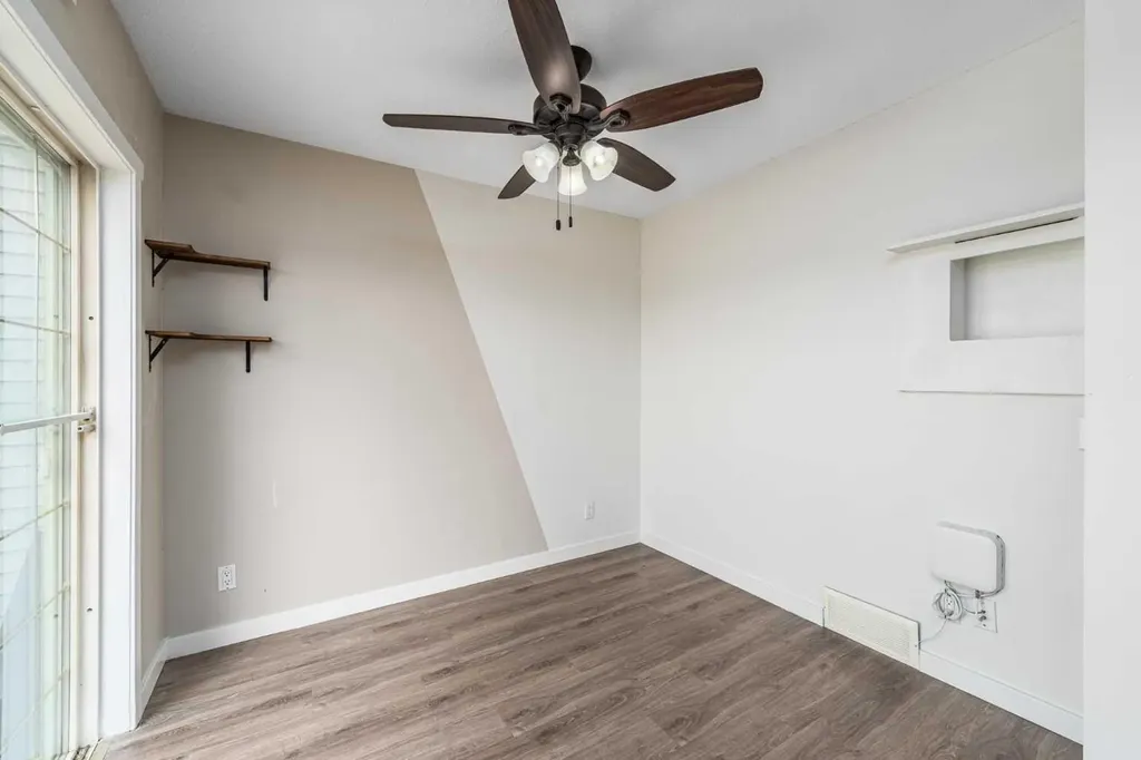 12 Silver Creek Boulevard NW Airdrie AB T4B 2R2