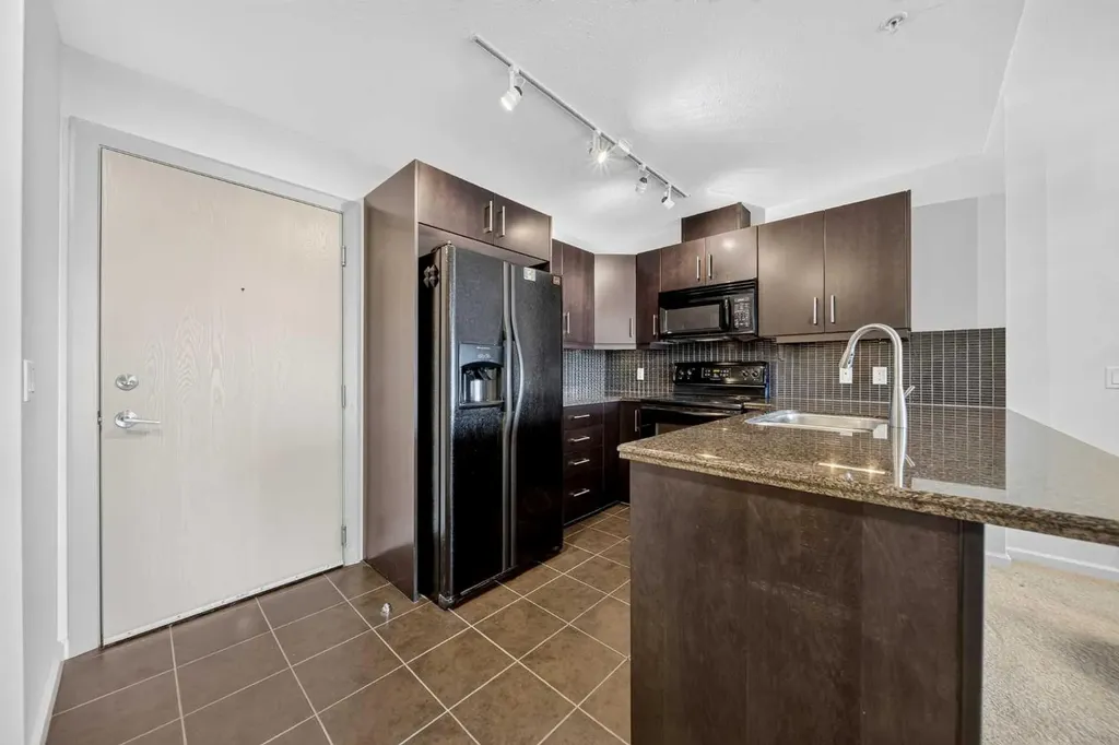 210 15 Avenue SE Calgary AB T2G 0B5