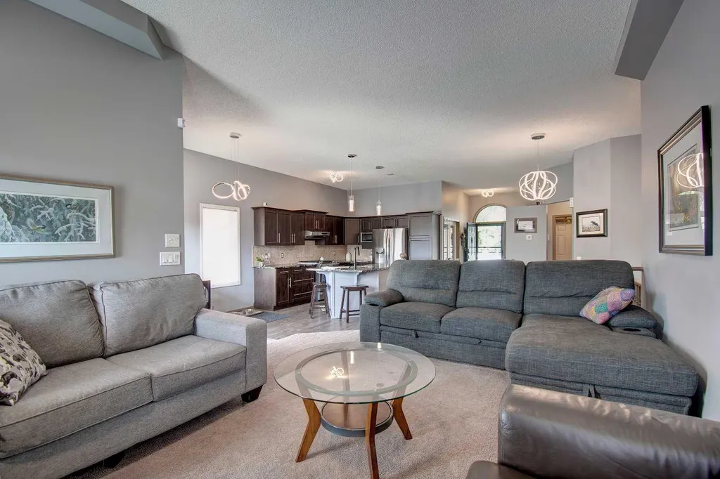 2391 Morris Crescent SE Airdrie AB T4A2B6