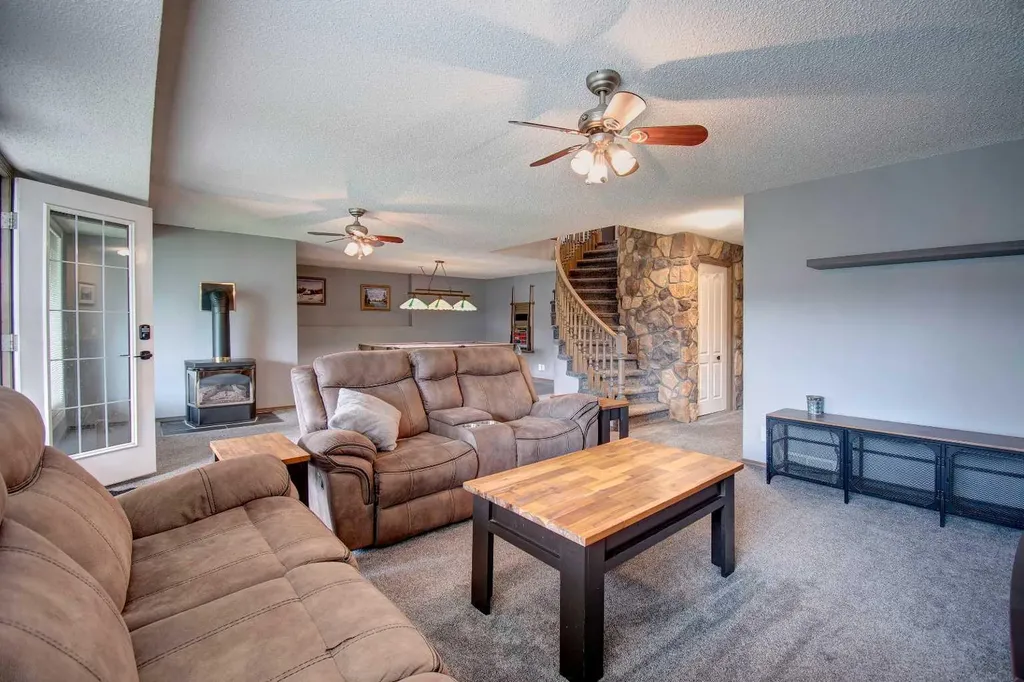 2391 Morris Crescent SE Airdrie AB T4A2B6