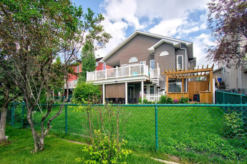 2391 Morris Crescent SE Airdrie AB T4A2B6
