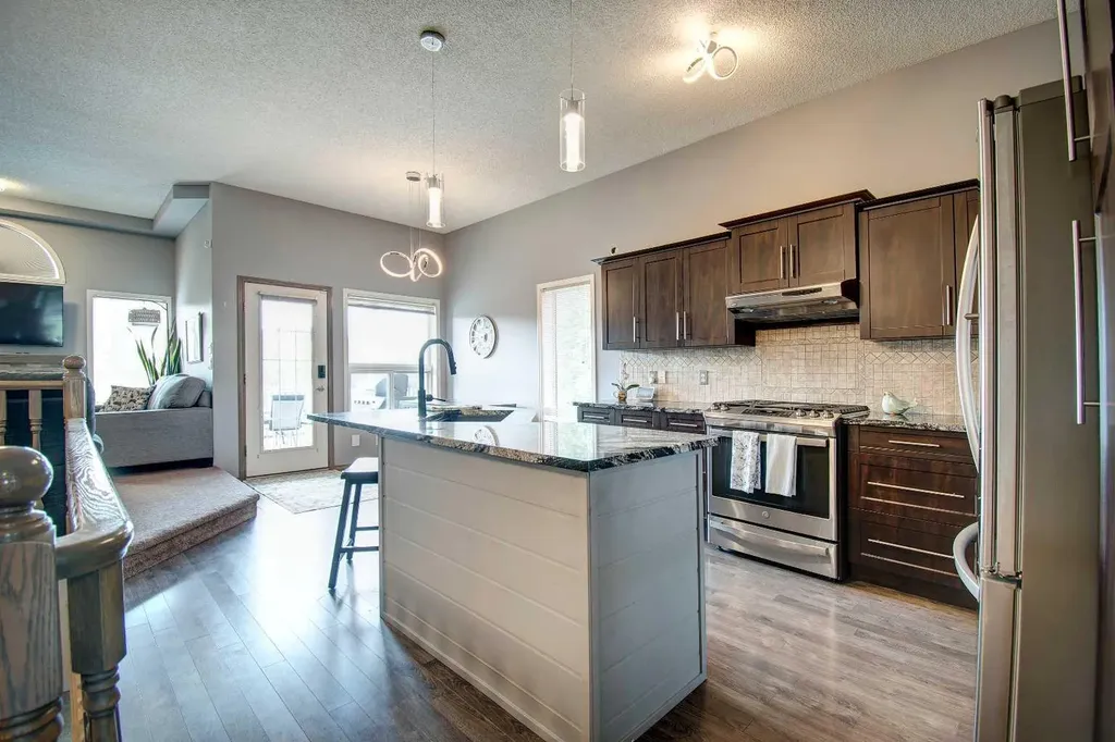 2391 Morris Crescent SE Airdrie AB T4A2B6