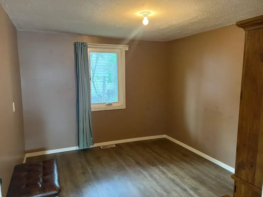 5008 48 Avenue Caroline AB T0M 0M0