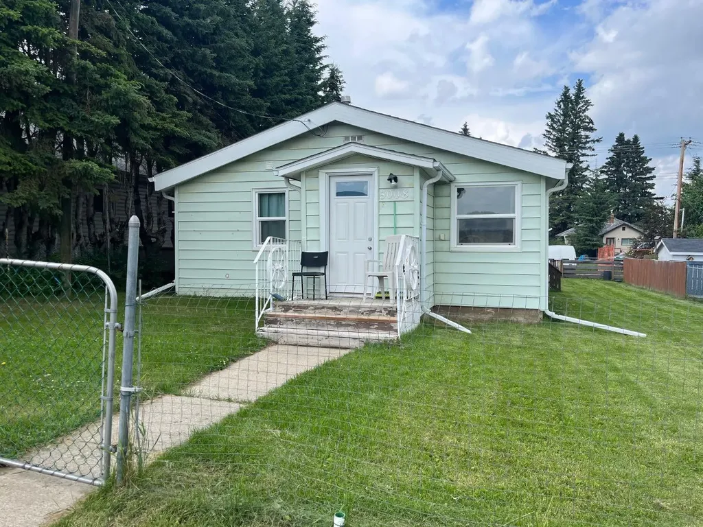 5008 48 Avenue Caroline AB T0M 0M0