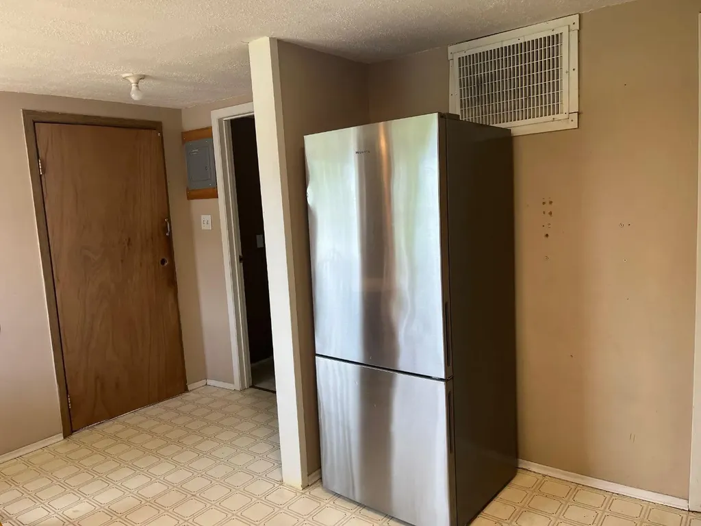 5008 48 Avenue Caroline AB T0M 0M0