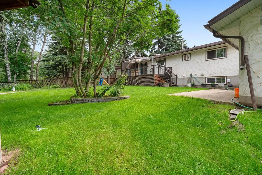 10128 85 Avenue Grande Prairie AB T8V 3K8