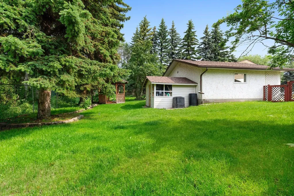 10128 85 Avenue Grande Prairie AB T8V 3K8