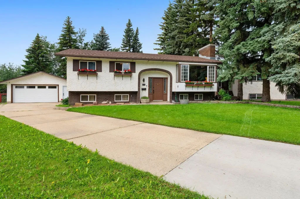 10128 85 Avenue Grande Prairie AB T8V 3K8