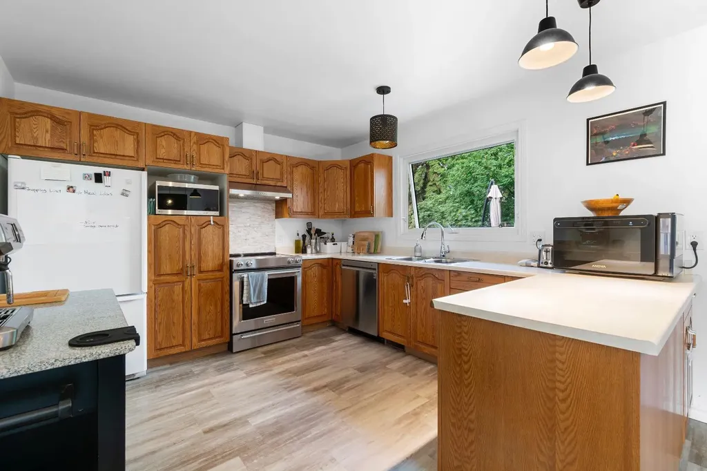 10128 85 Avenue Grande Prairie AB T8V 3K8