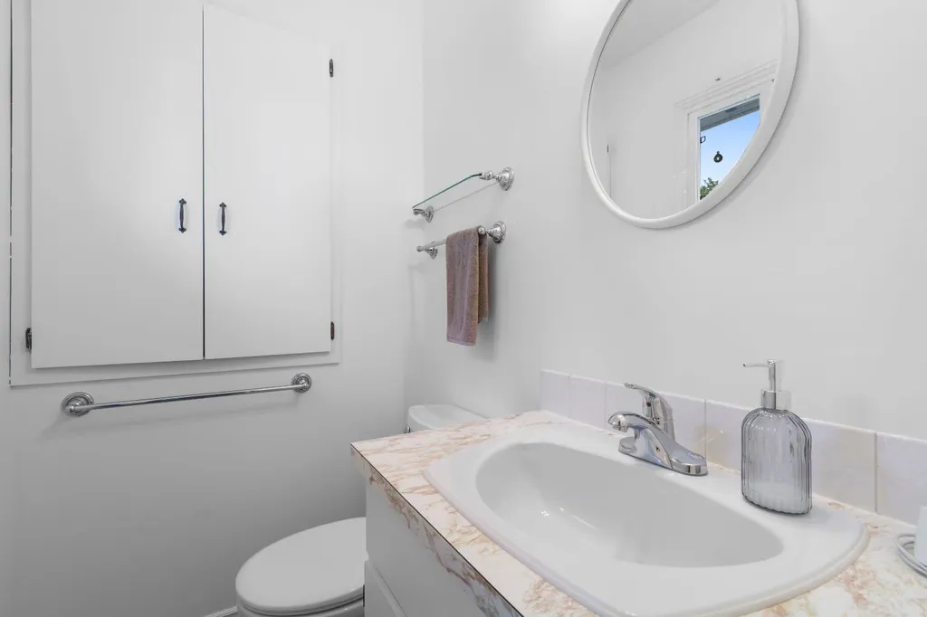 10128 85 Avenue Grande Prairie AB T8V 3K8