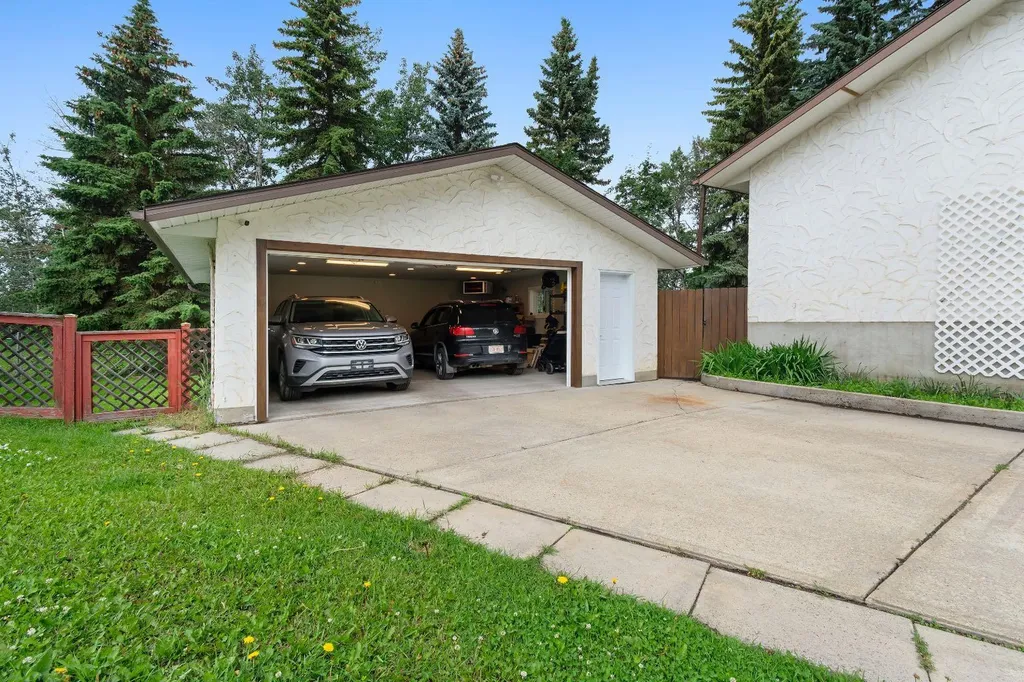 10128 85 Avenue Grande Prairie AB T8V 3K8