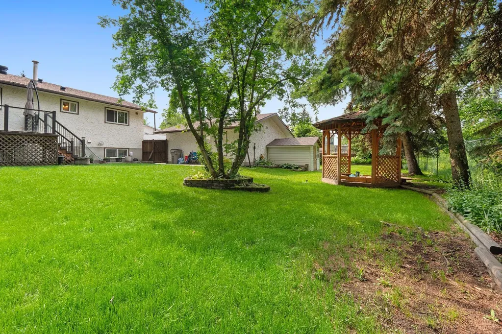 10128 85 Avenue Grande Prairie AB T8V 3K8