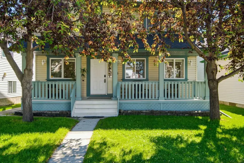 1044 Creek Springs Rise NW Airdrie AB T4B 2V5