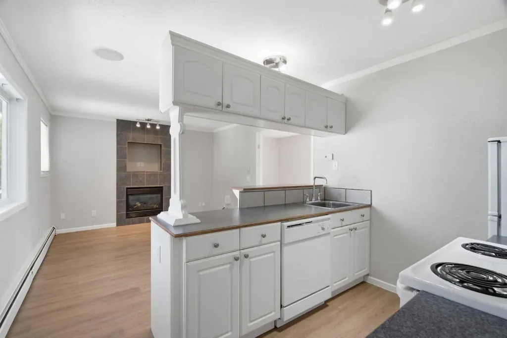 1044 Creek Springs Rise NW Airdrie AB T4B 2V5