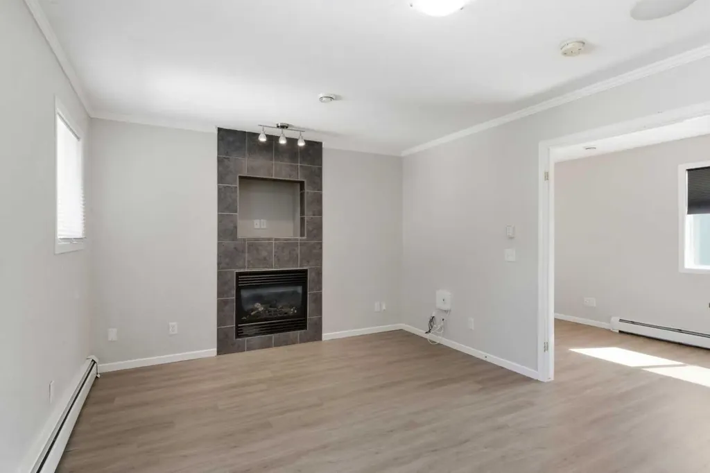 1044 Creek Springs Rise NW Airdrie AB T4B 2V5