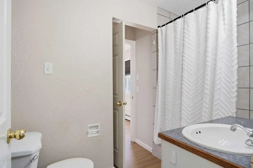 1044 Creek Springs Rise NW Airdrie AB T4B 2V5