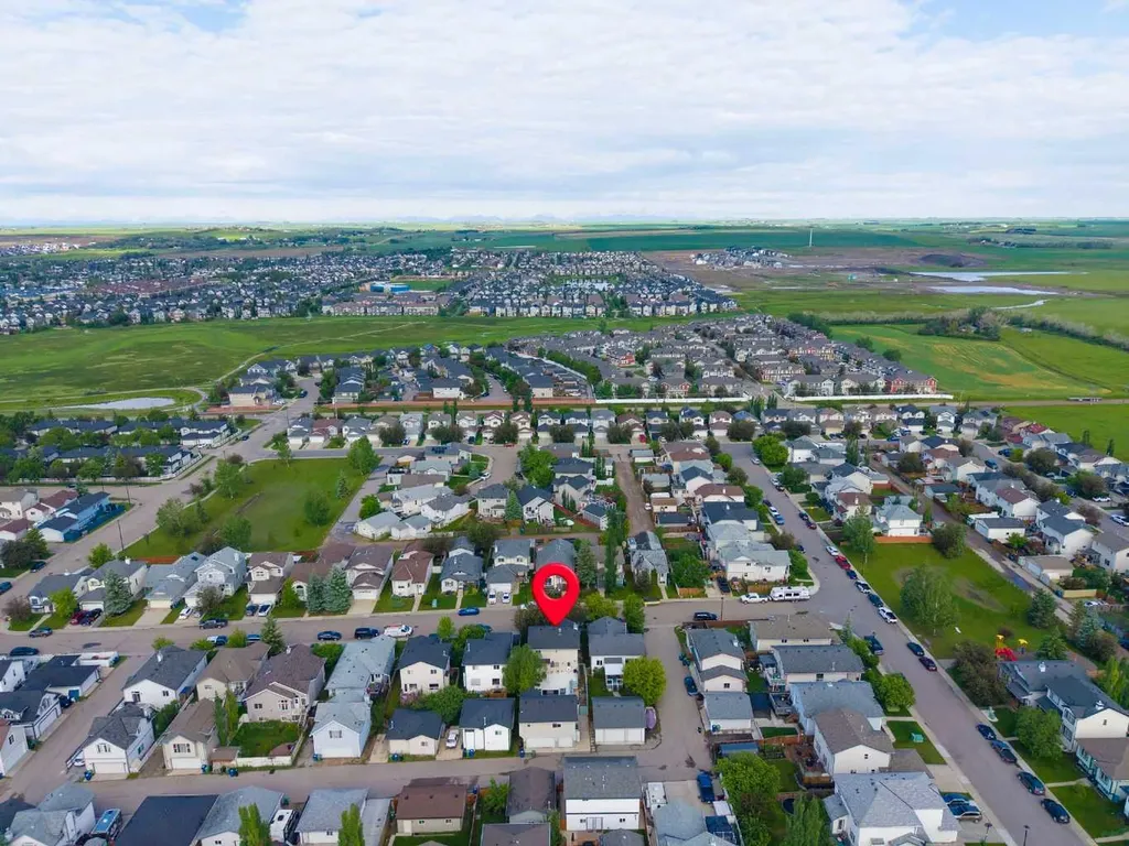 1044 Creek Springs Rise NW Airdrie AB T4B 2V5