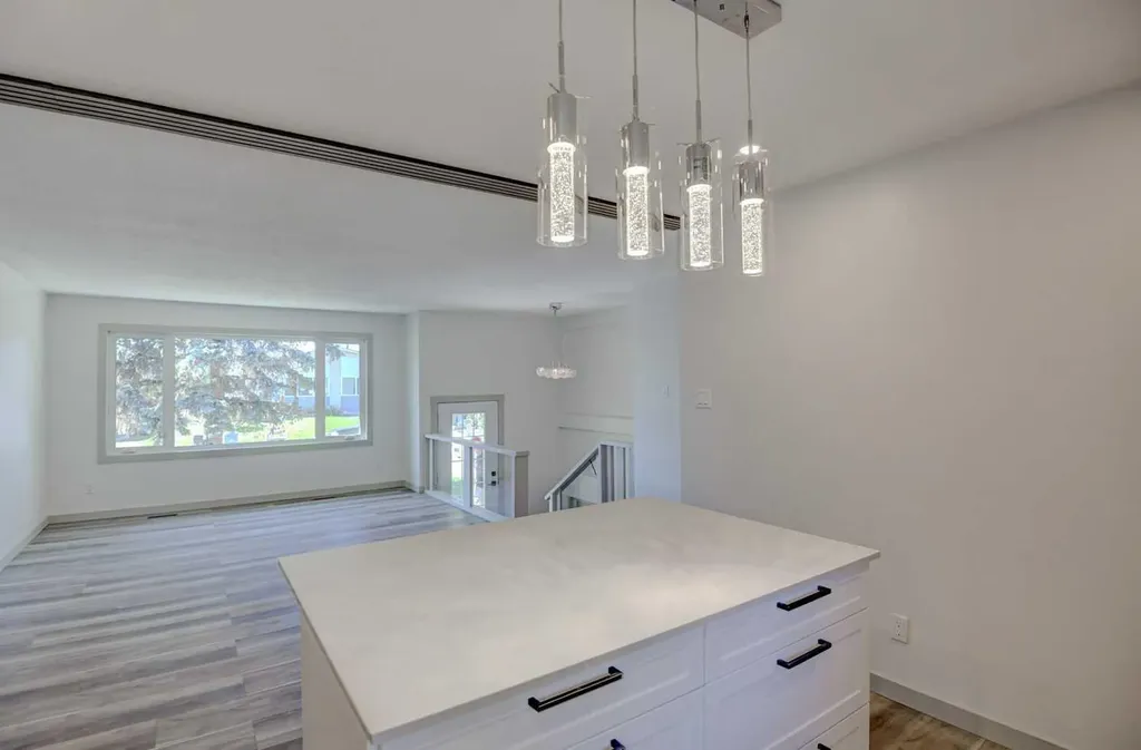 205 Allan Crescent SE Calgary AB T2J 0T3