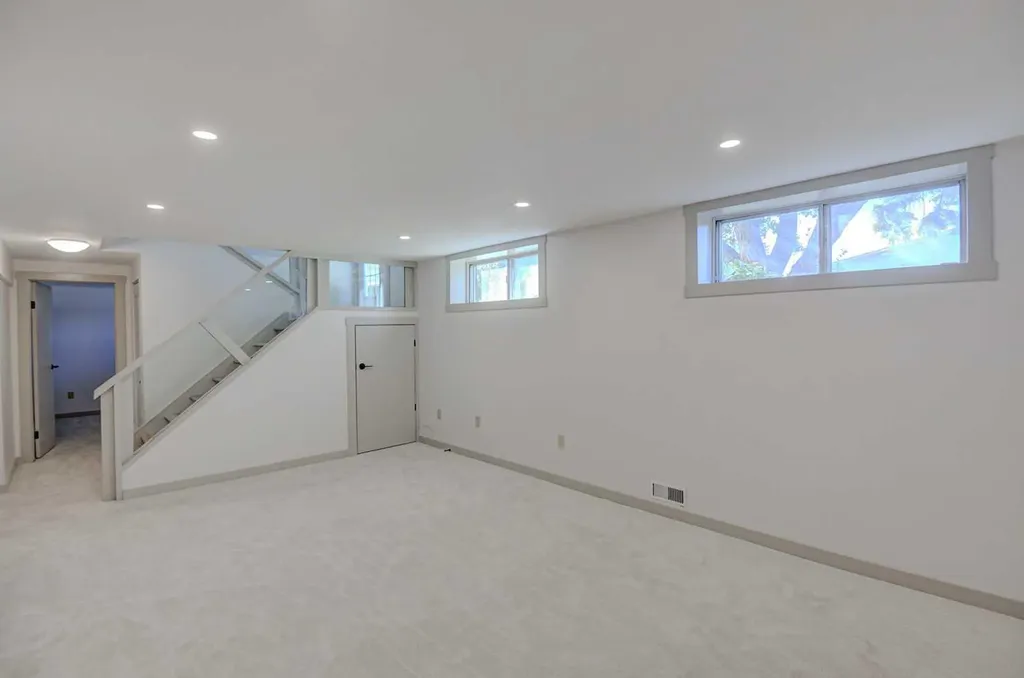 205 Allan Crescent SE Calgary AB T2J 0T3