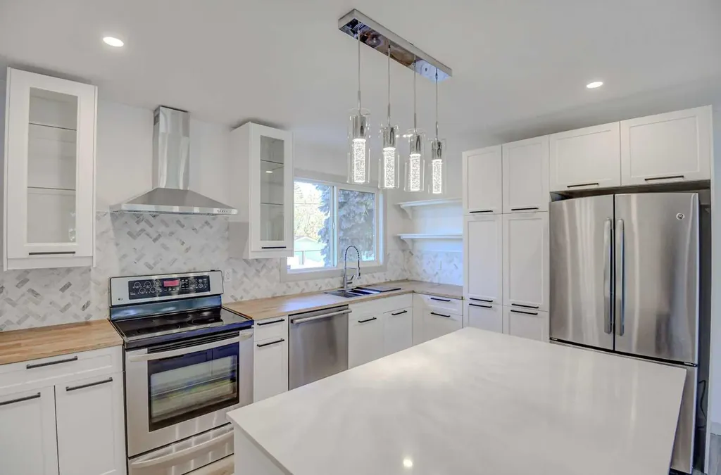 205 Allan Crescent SE Calgary AB T2J 0T3