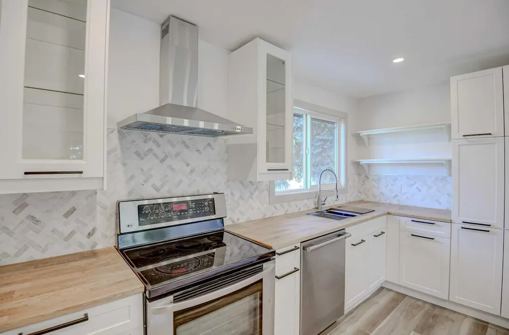 205 Allan Crescent SE Calgary AB T2J 0T3